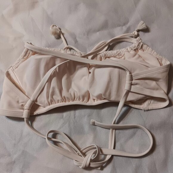 Wild Fable Women's Crochet Bikini Top Ties to the Back NWOT - Picture 4 of 5